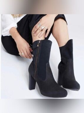 UGG Athena Boots Women's 9 Black Suede Leather Side Zipper 3.5" High Heel